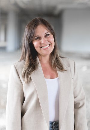Karin Usipuik, Personal Real Estate Corporation