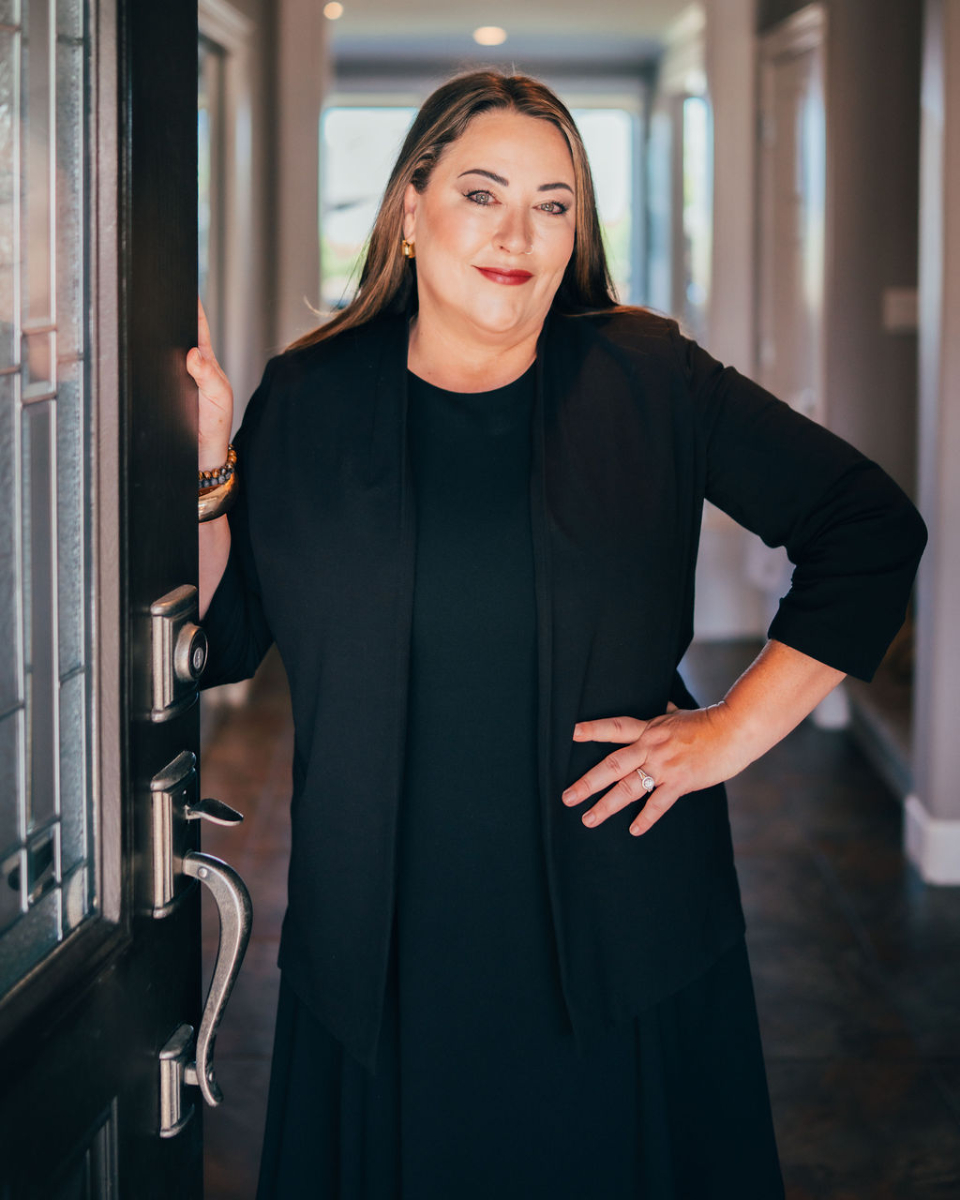 Vanessa  Montieth-Hird, Personal Real Estate Corporation